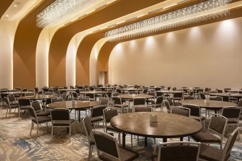 The Westin Denver International Airport Restauration Photos