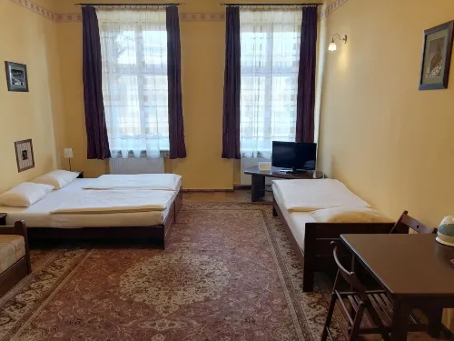 Globtroter Guest House Rooms Photos