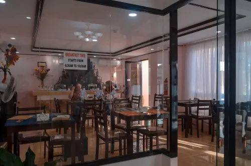 Adams View Hotel Питание Photos