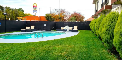 Days Inn by Wyndham Woodland Benessere e tempo libero Photos