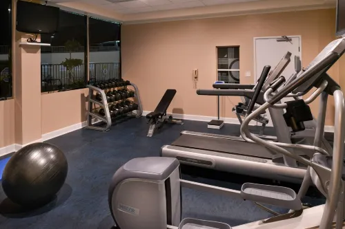 Holiday Inn Express & Suites Pasadena - Los Angeles 휴식 & 레저 Photos