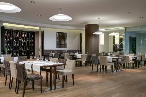 Sheraton Bucharest Hotel Restauration Photos