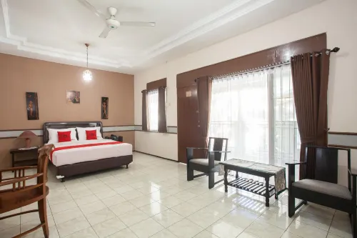 RedDoorz near Balai Kota Malang Photos