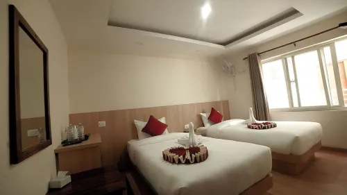 Hotel Namaskar Rooms Photos