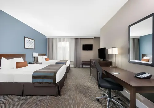 La Quinta Inn & Suites by Wyndham Marysville Photos