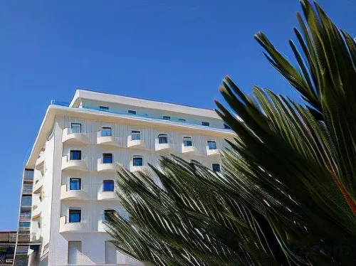 Ghibli Hotel Extérieur Photos