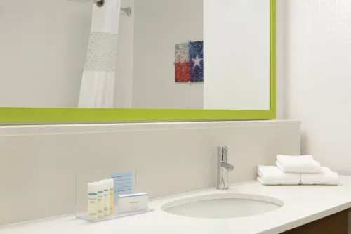 Hampton Inn Houston-Brookhollow Photos