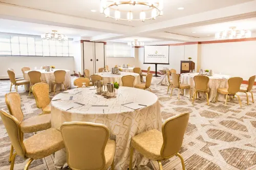 InterContinental Chicago Magnificent Mile Ăn uống Photos