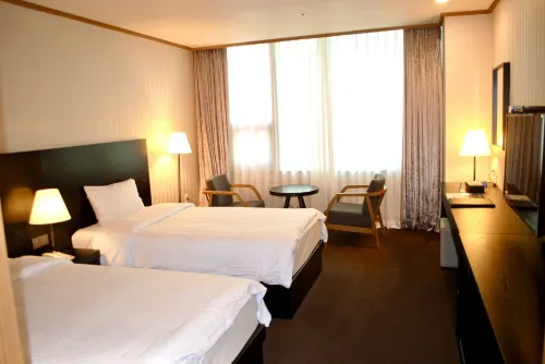 Queen Vell Hotel & Wedding Kamar Photos