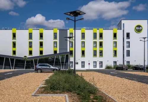 B&B HOTEL Saintes Extérieur Photos