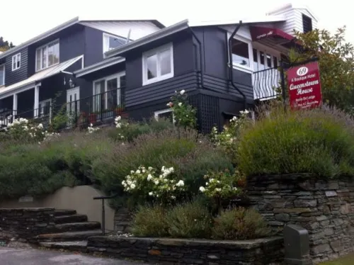 Queenstown House Bed & Breakfast and Apartments Esterni Photos