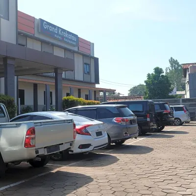 Grand Krakatau Hotel Serang Public Areas Photos