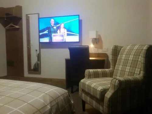 Crosshill House Rooms Photos