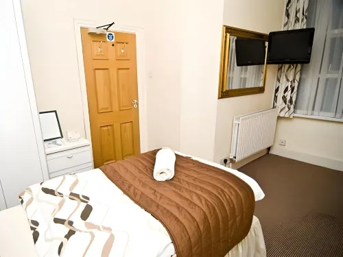 Skylark Guest House Rooms Photos