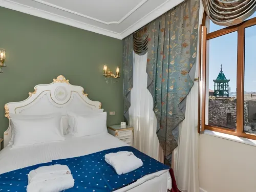 By Murat Royal Hotel Galata Zimmer Photos