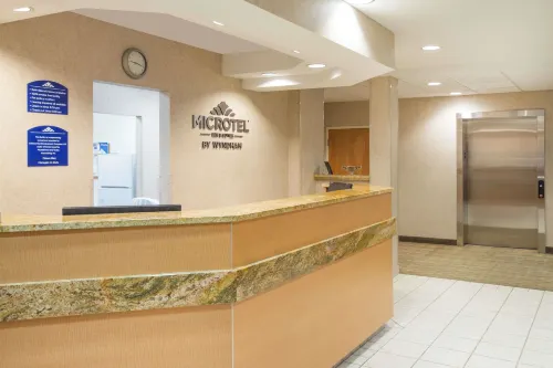 Microtel Inn & Suites by Wyndham Plattsburgh Khu vực công cộng Photos