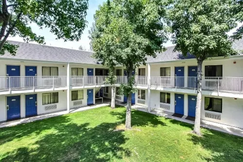 Motel 6 Fremont, CA – North Öffentliche Flächen Photos