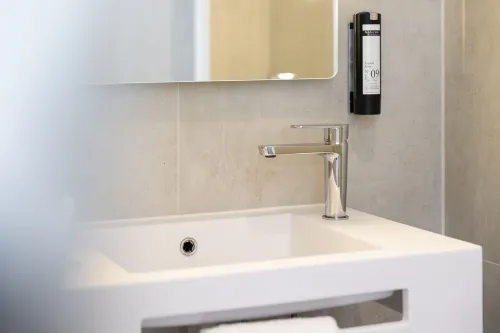B&B Hotel Hasselt Phòng Photos