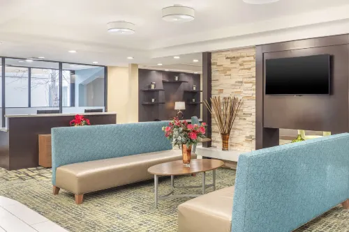 Best Western Plus New Englander Public Areas Photos
