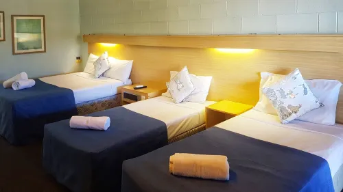 Y Motels Rockhampton Rooms Photos