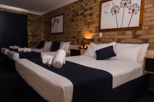 Lancaster Court Motel Rooms Photos