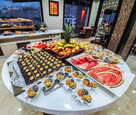 Petra Moon Hotel Dining Photos