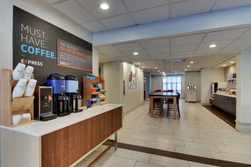 Holiday Inn Express & Suites Atlanta-Emory University Area Dining Photos