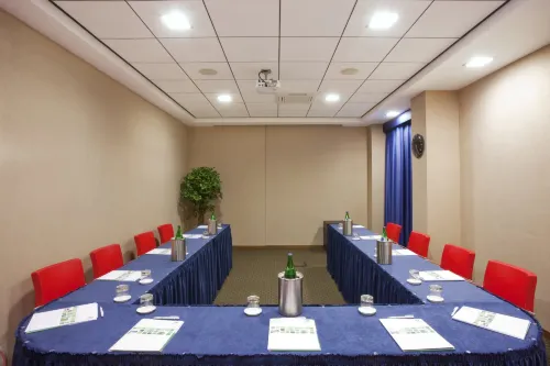 Holiday Inn Salerno - Cava De' Tirreni Espaces Affaires Photos