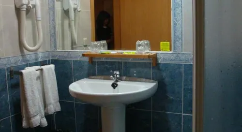 Hotel Valdemoro Rooms Photos