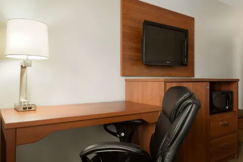 Travelodge by Wyndham Windsor Photos