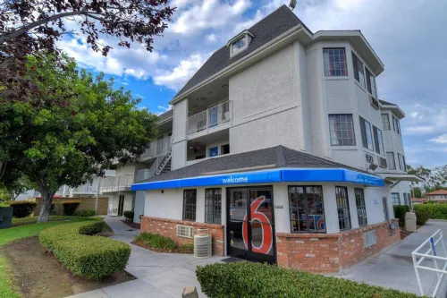 Motel 6 Escondido, CA Extérieur Photos