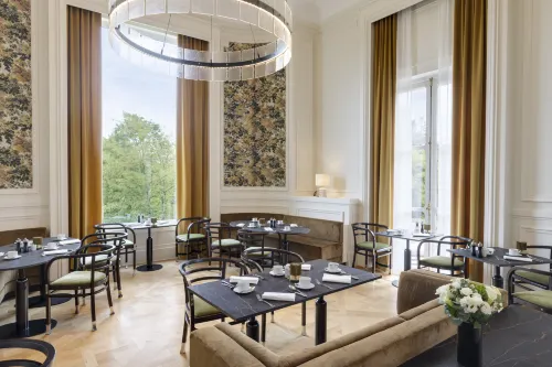 InterContinental Chantilly Chateau Mont Royal Dining Photos