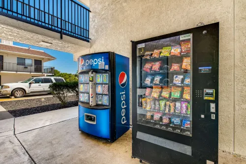 Econo Lodge Stockton Near I-5 Fairgrounds Photos