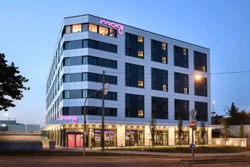 Moxy Stuttgart Feuerbach Rooms Photos