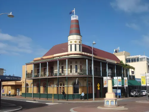 Broadwater Mariner Resort Featured Photos
