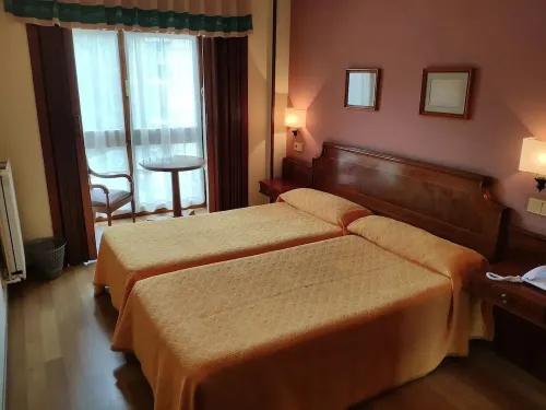 B&B HOTEL Gijón Centro Begoña Værelser Photos