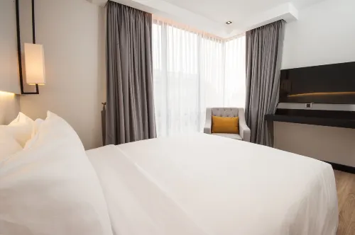 GLOW PARK HOTEL Grand Royal Palace Photos