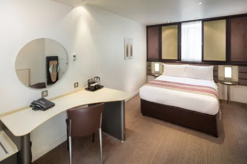 Corus Hyde Park Hotel Photos
