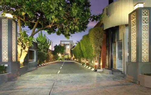 Cakra Kusuma Dekat Hotel Photos