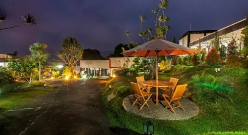 The Rizen Hotel Eksterior Photos