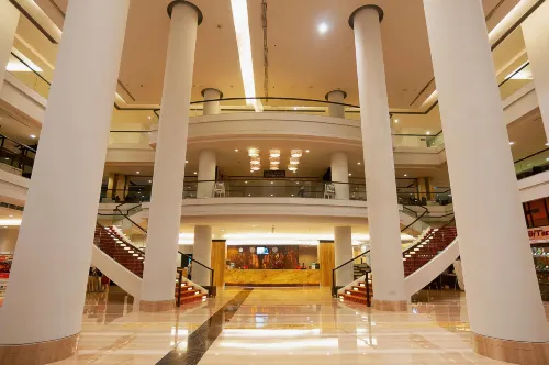 CLARO HOTEL MAKASSAR Area Publik Photos