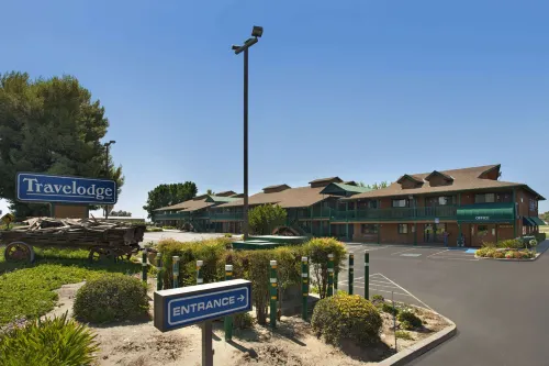 Travelodge by Wyndham Lemoore Near Naval Air Station Extérieur Photos