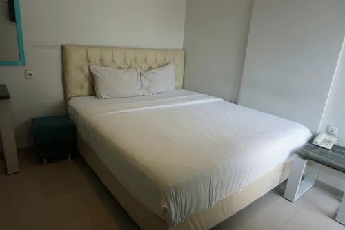 Aruuman Hotel Simpang Lima Kamar Photos