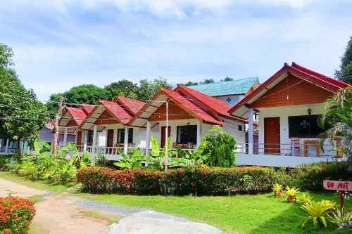 The Scenery Beach Resort Экстерьер Photos