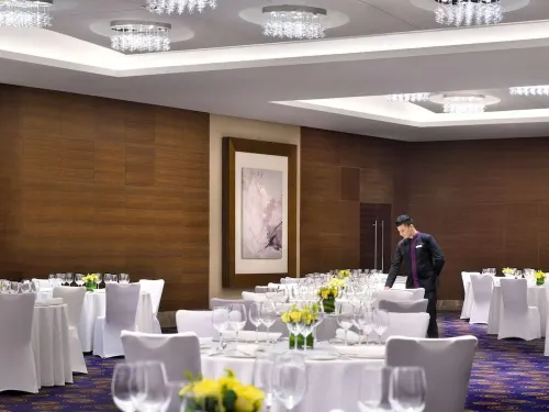 Mövenpick Hotel Jumeirah Beach Ristorazione Photos