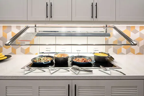 Hyatt Place Bakersfield Dining Photos