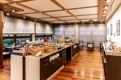 Grand Hotel Trento Dining Photos