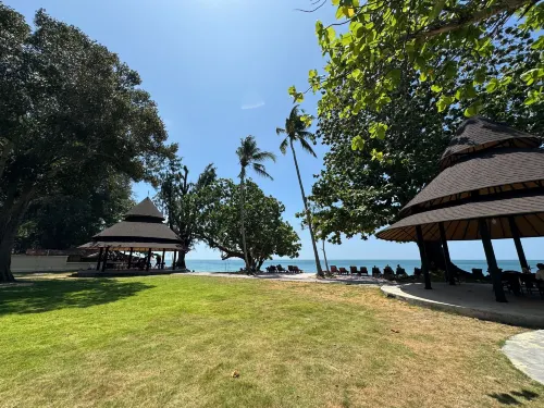 Beach Bungalow at Lanta Resort Circondario Photos