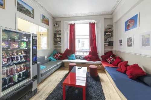 Astor Kensington Hostel Photos