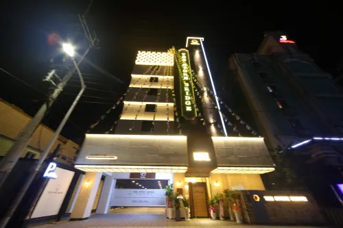 The Stone Bridge Hotel Sasang Exterior Photos